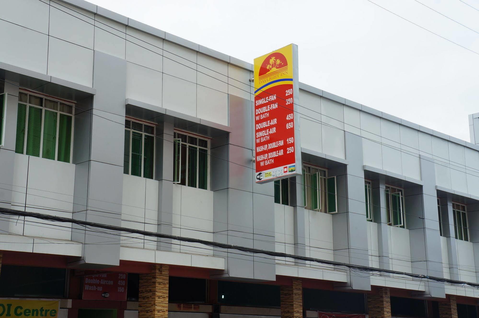 فندق دايلايت إن Davao City المظهر الخارجي الصورة